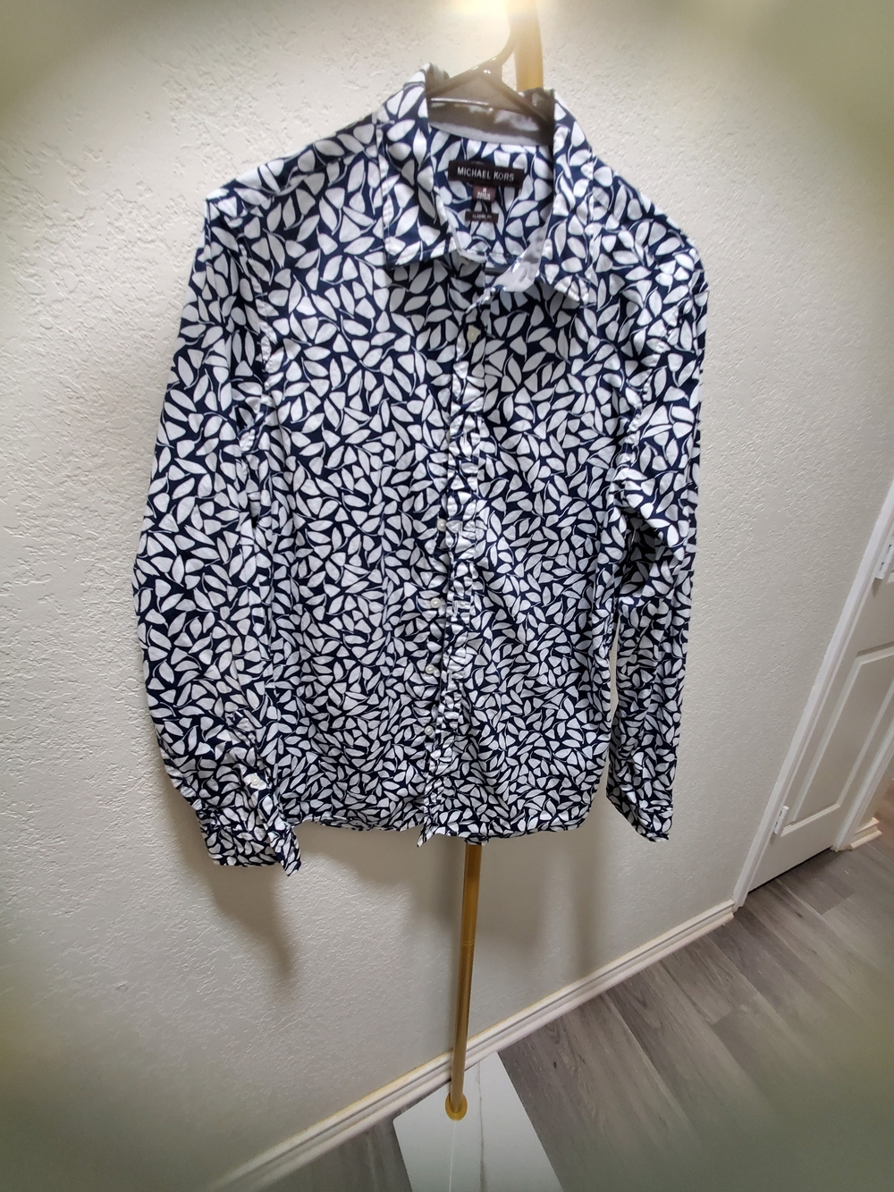 Mens medium Michael Kors Navy and White Leaf-Print Button-Down Shirt